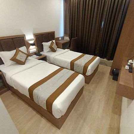 Hotel Beverly Palace Santacruz - Near Bkc - Mumbai Airport T1 מראה חיצוני תמונה