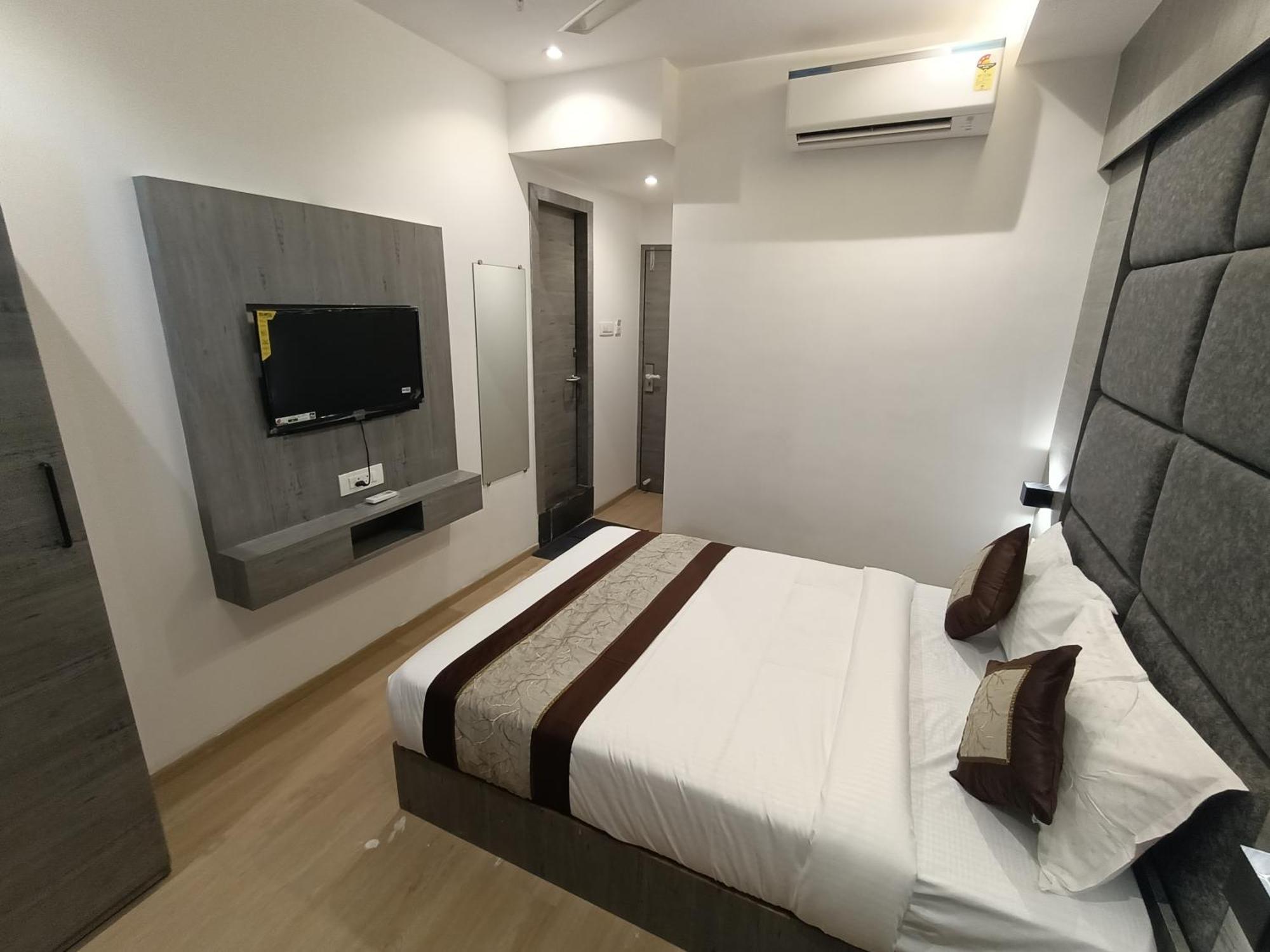 Hotel Beverly Palace Santacruz - Near Bkc - Mumbai Airport T1 מראה חיצוני תמונה