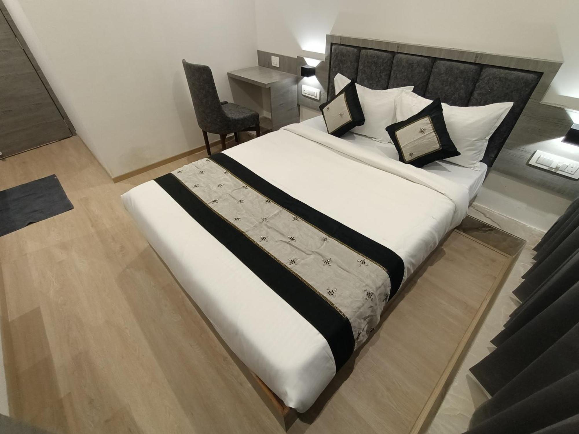 Hotel Beverly Palace Santacruz - Near Bkc - Mumbai Airport T1 מראה חיצוני תמונה