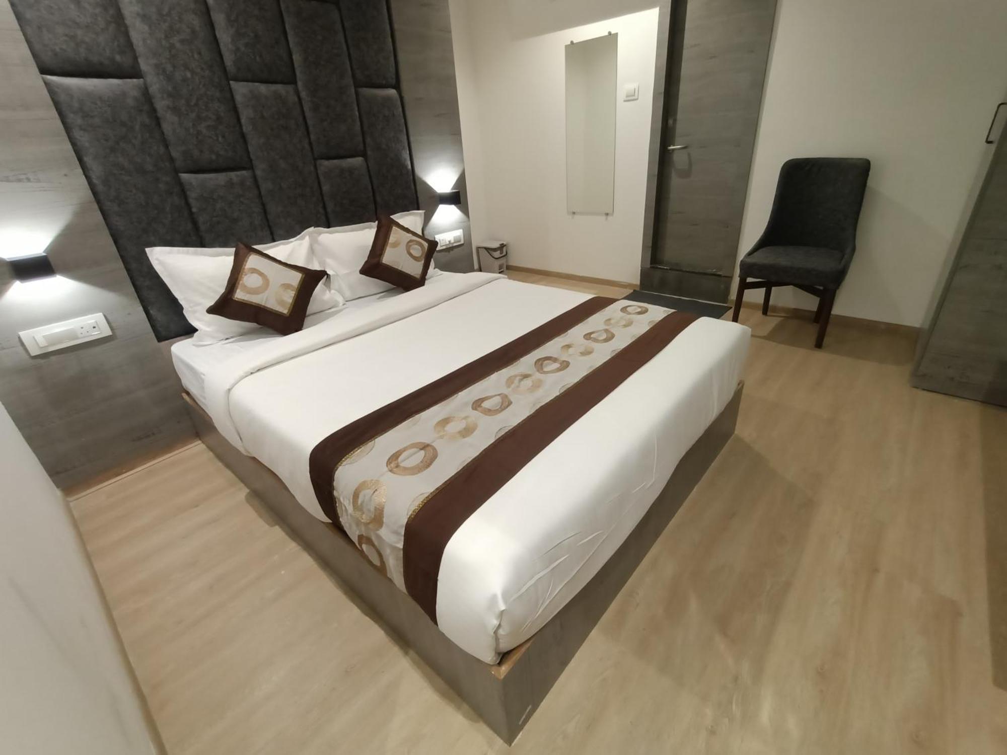 Hotel Beverly Palace Santacruz - Near Bkc - Mumbai Airport T1 מראה חיצוני תמונה
