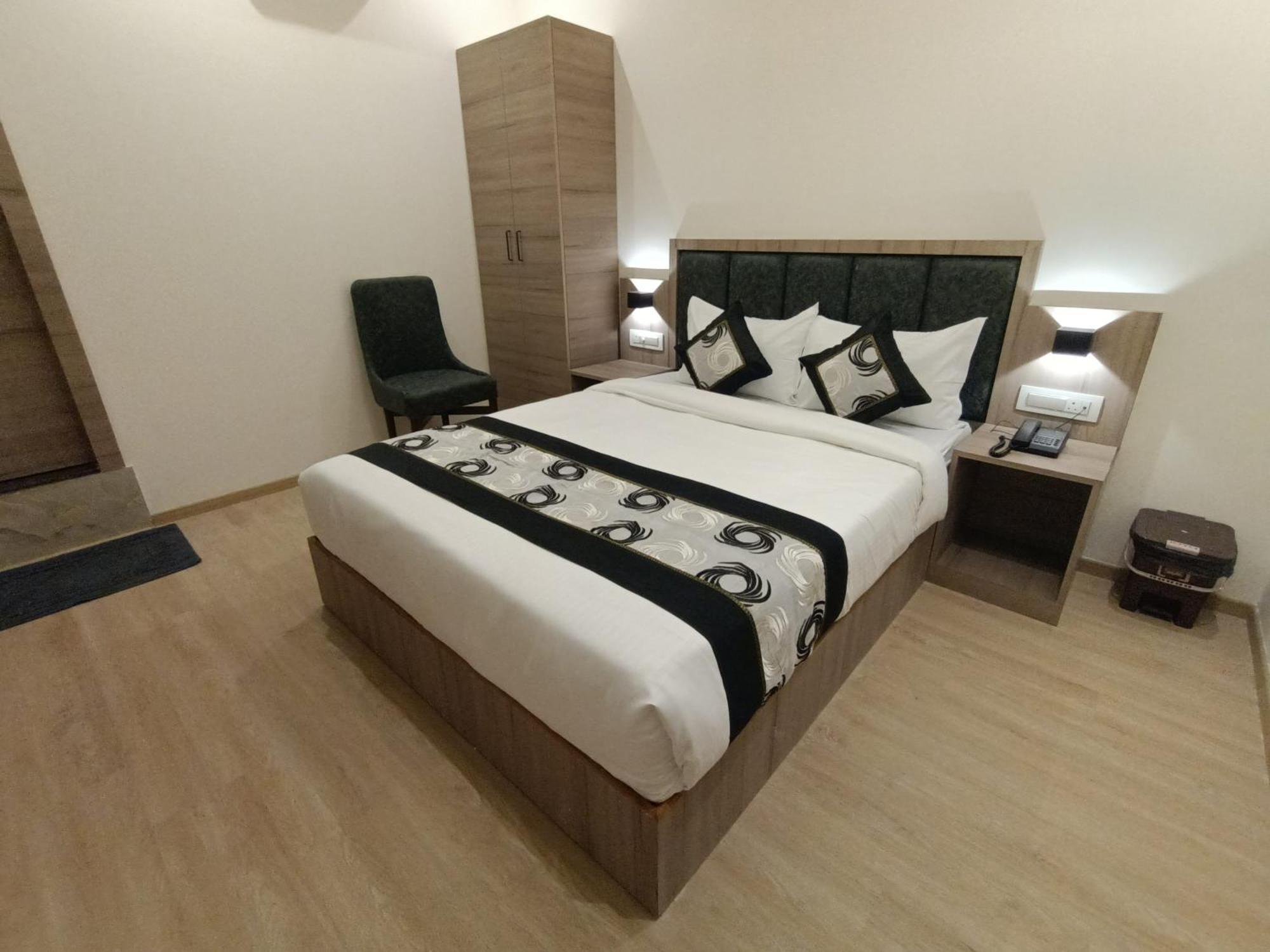 Hotel Beverly Palace Santacruz - Near Bkc - Mumbai Airport T1 מראה חיצוני תמונה