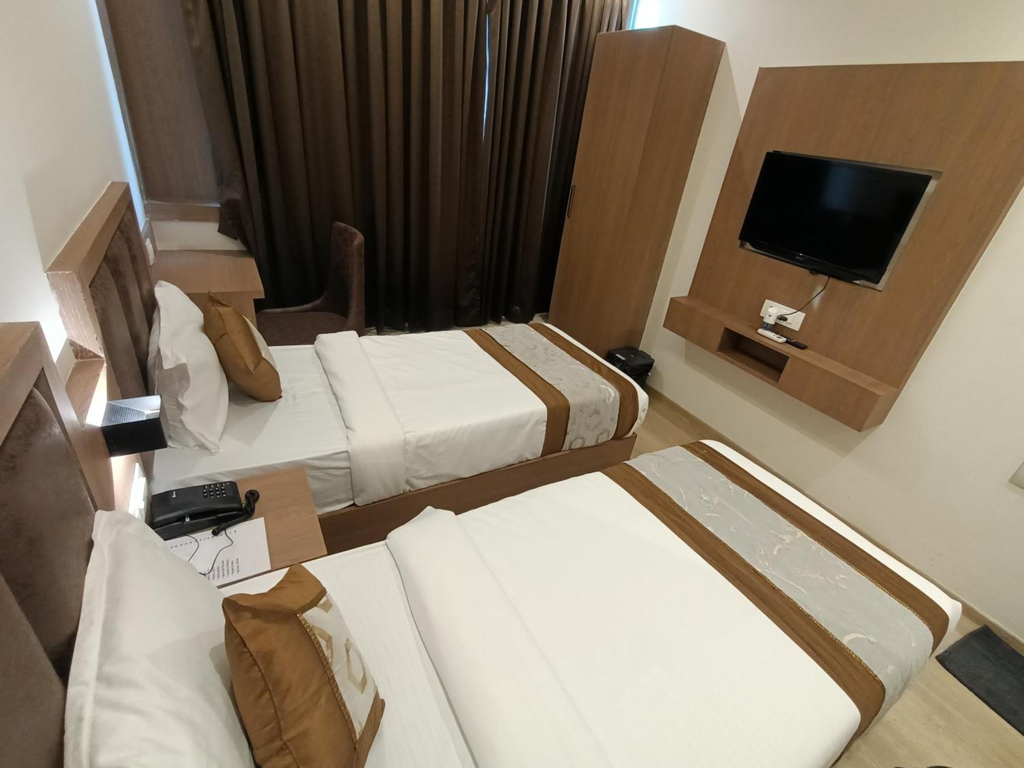 Hotel Beverly Palace Santacruz - Near Bkc - Mumbai Airport T1 מראה חיצוני תמונה