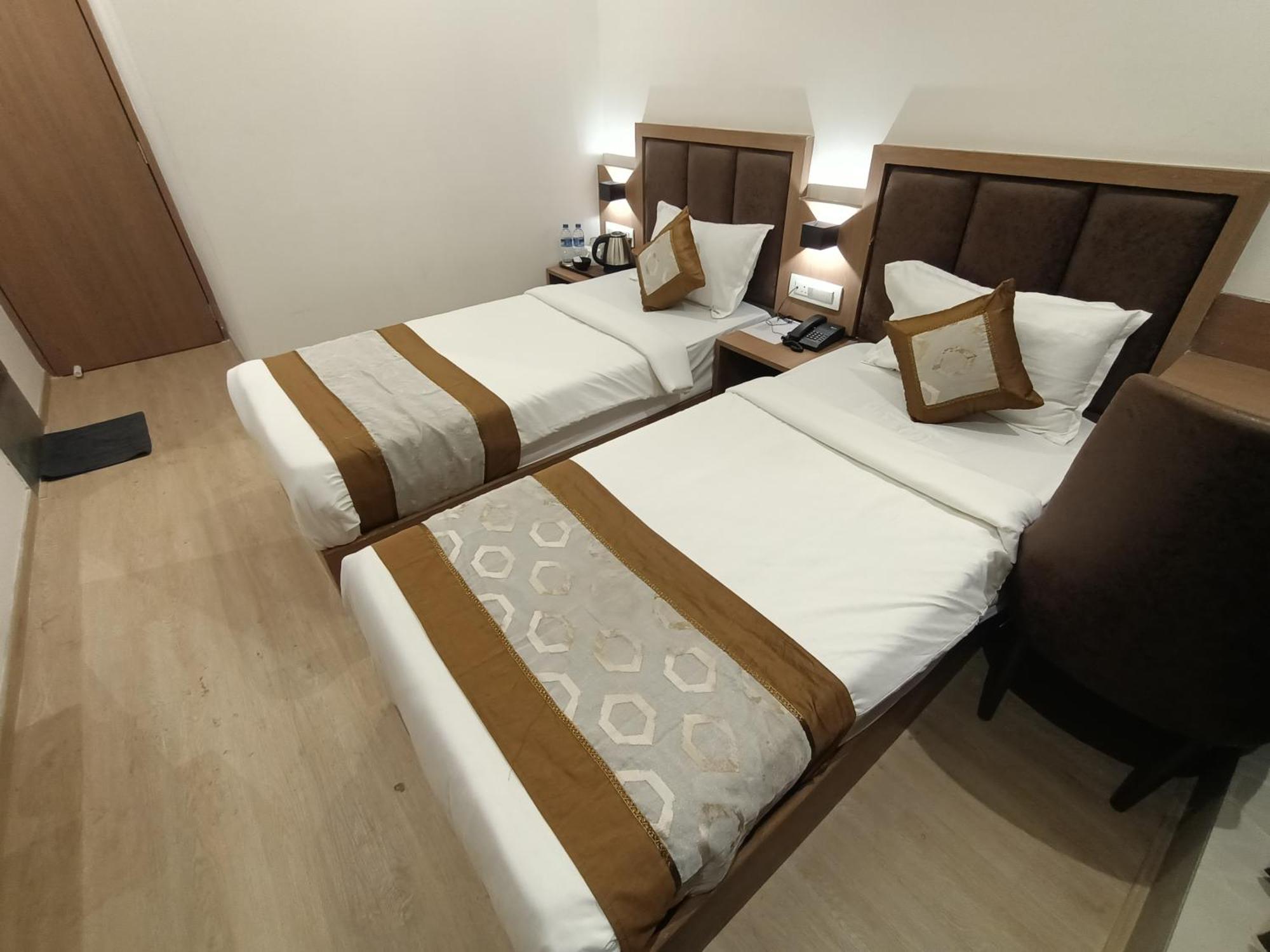 Hotel Beverly Palace Santacruz - Near Bkc - Mumbai Airport T1 מראה חיצוני תמונה