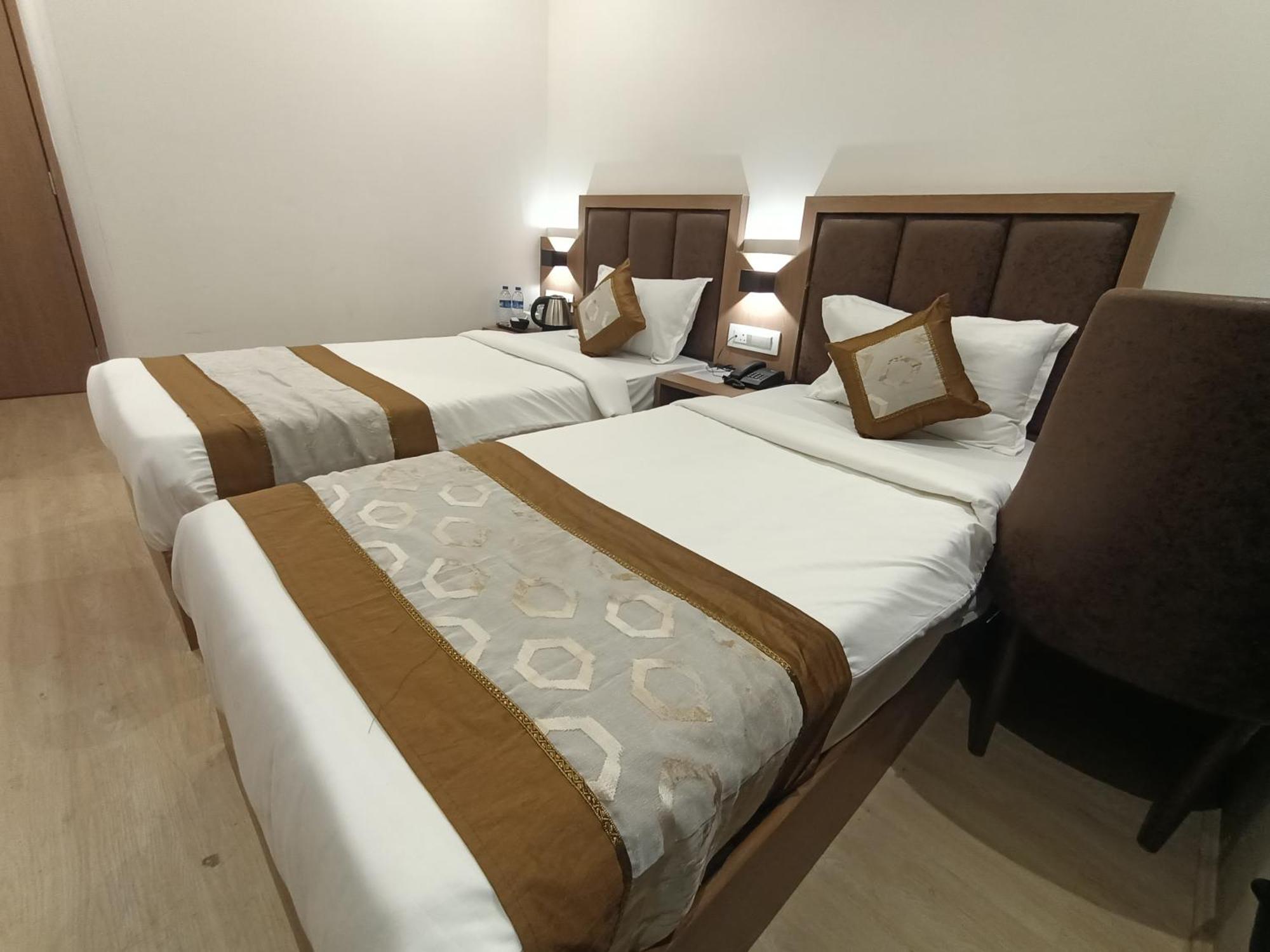 Hotel Beverly Palace Santacruz - Near Bkc - Mumbai Airport T1 מראה חיצוני תמונה