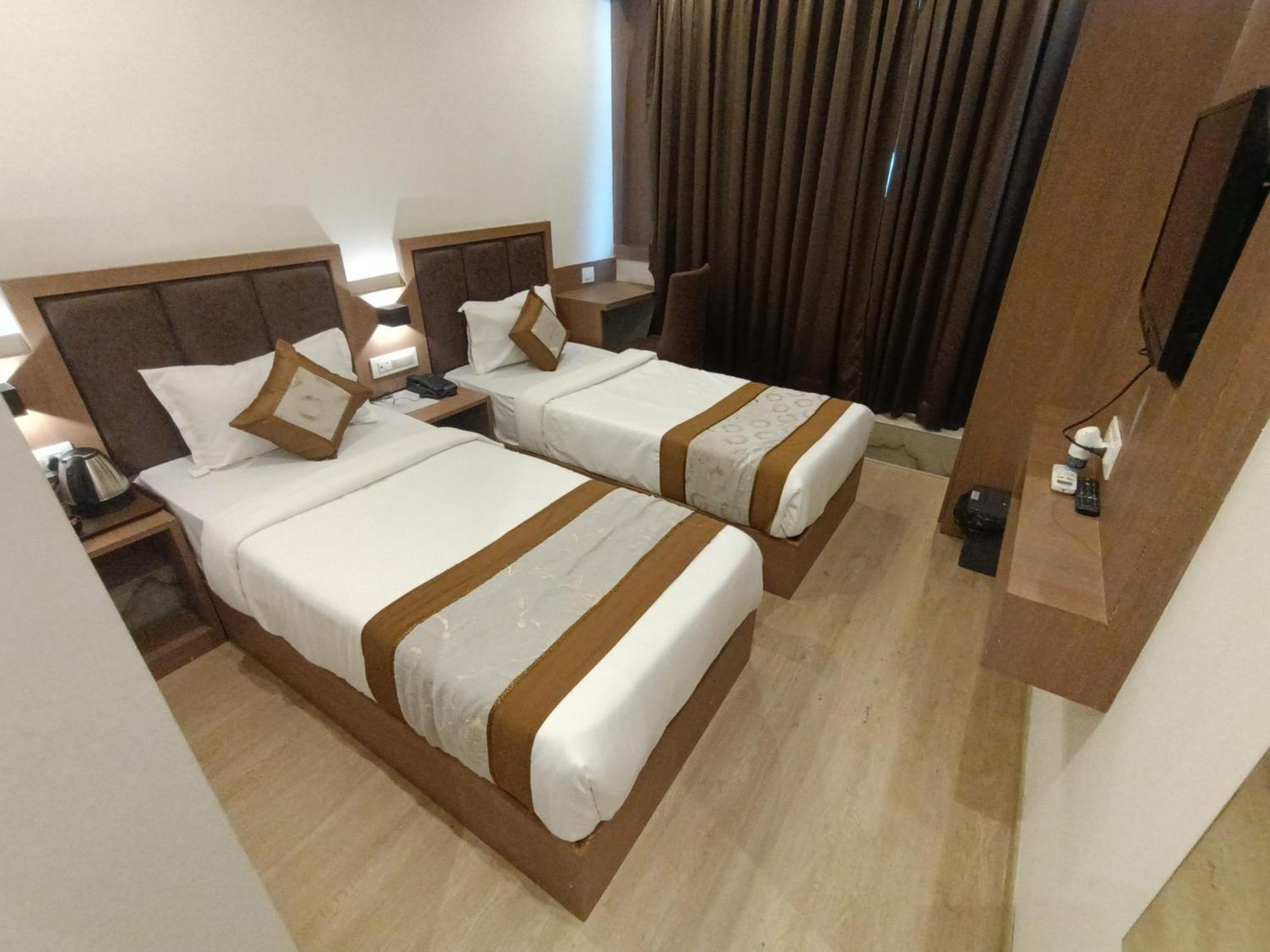 Hotel Beverly Palace Santacruz - Near Bkc - Mumbai Airport T1 מראה חיצוני תמונה